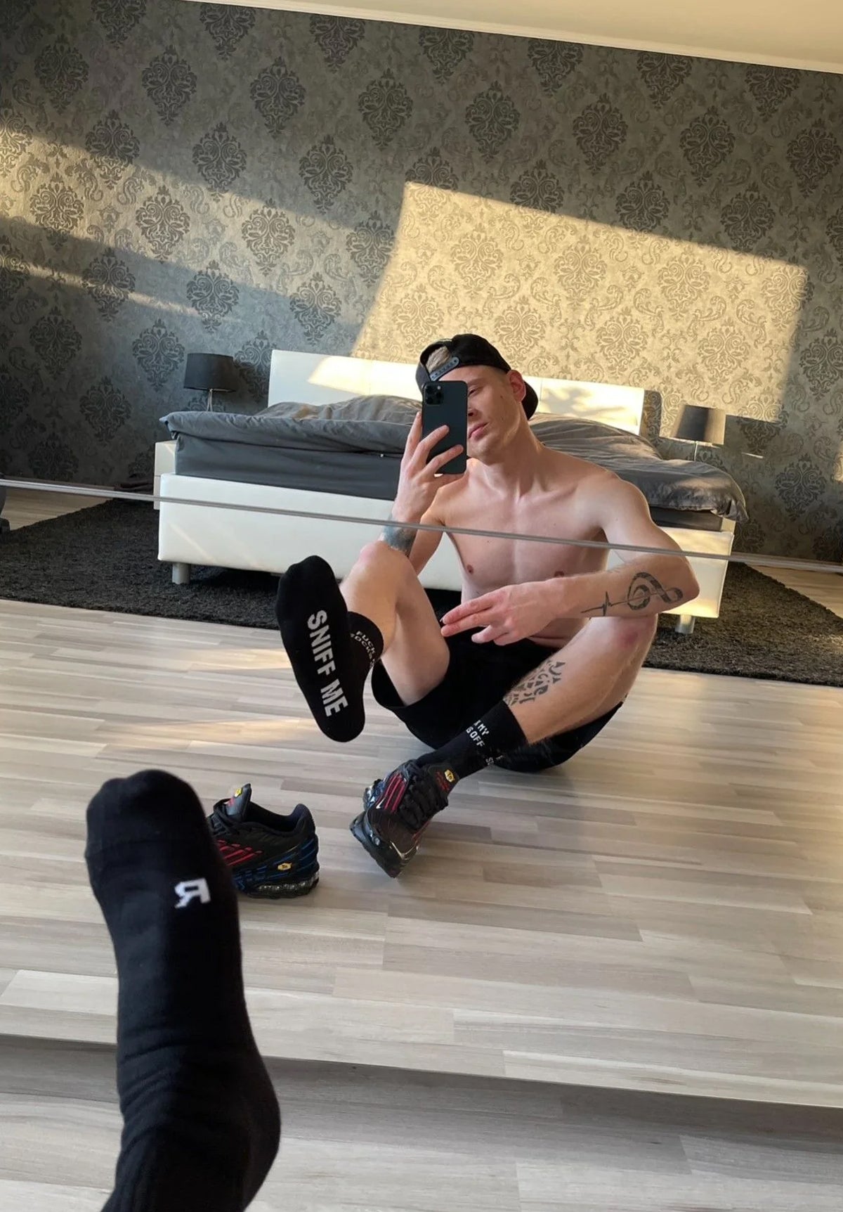 SNIFF ME Socks | Sk8terboy