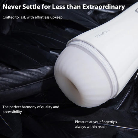 Robin Vibrating Stroking Masturbator | Svakom